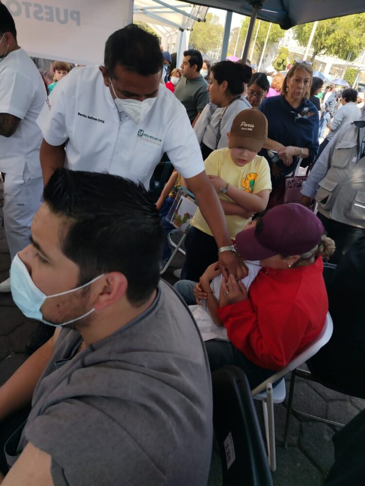 IMSS-Bienestar fortalece esquema de vacunación para frenar al sarampión y otras enfermedades causadas por virus