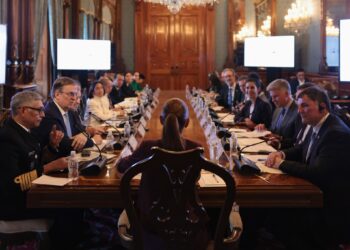 Recibe Sheinbam a ministros canadienses