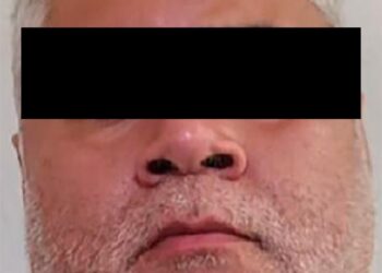 Caen en flagrancia dos sujetos por extorsión a comerciantes en Mazatlán; les aseguran 100 mil pesos en efectivo