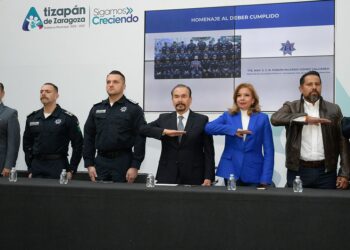 Reconoció edil de Atizapán  trabajo de Gómez Calcáneo