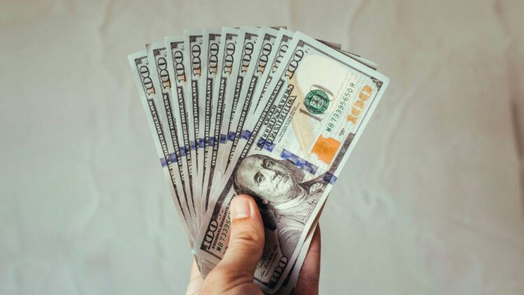 Hoy jueves se vende el Dólar en 17.38 pesos a la venta