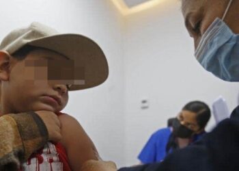 Ordena Jalisco uso obligatorio de cubrebocas en escuelas tras repunte de sarampión