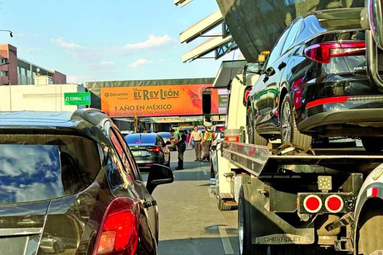 Comienzan sanciones contra conductores de plataformas digitales en el AICM