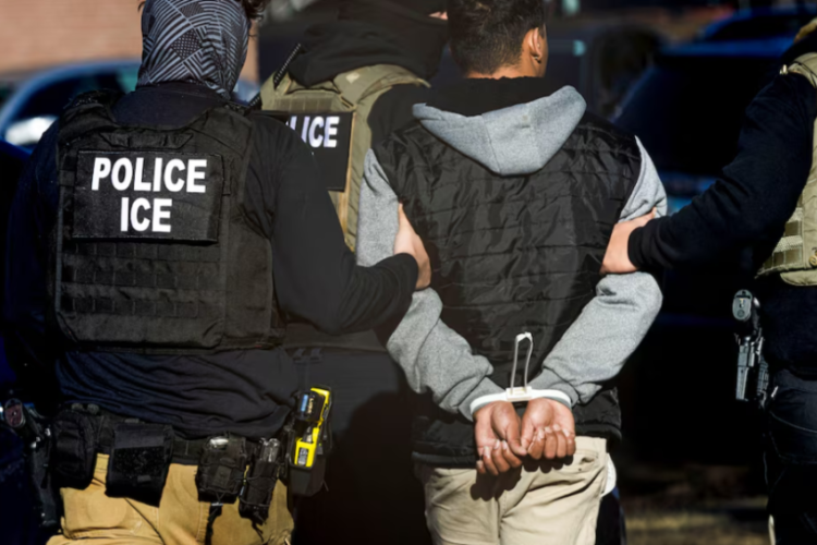 Trump confirma envío de agentes del ICE a aeropuertos para reforzar seguridad