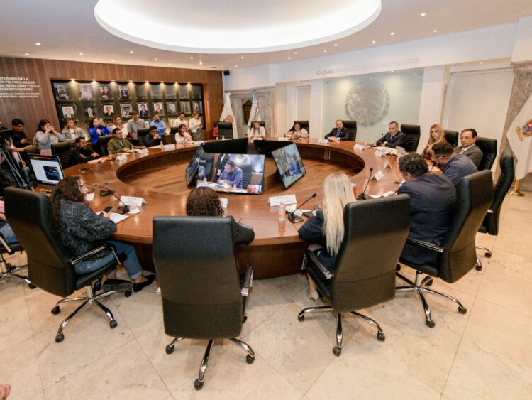 En Atizapán aprueban histórico presupuesto para becas educativas