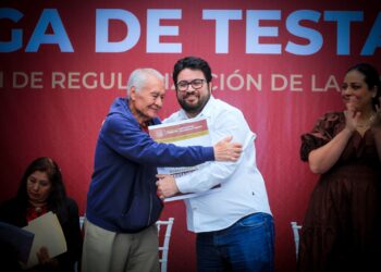 En Naucalpan entregaron 250 Testamentos que dan certeza jurídica a familias