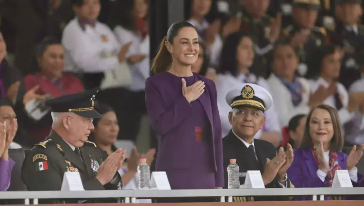 Sheinbaum llama a mirar la historia y comprometernos con el futuro de todas las mujeres de México