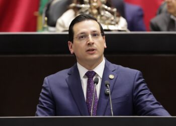 Impulsan reformas para ampliar a un año la licencia de maternidad con goce de sueldo