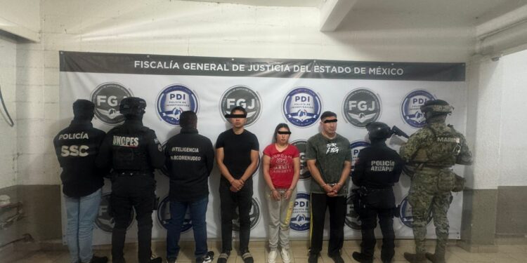 POLICÍA DE ATIZAPÁN ATRAPA A PRESUNTOS MULTIHOMICIDAS DE AZCAPOTZALCO
