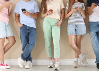 Hablar de sexualidad en la adolescencia: la clave para construir autoestima y bienestar. El arte de disfrutar con estilo y sentido.