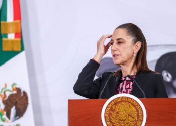 “Nadie se debe aprovechar de la situación”: Sheinbaum anuncia reuniones con gasolineros y el sector privado ante el aumento de precios