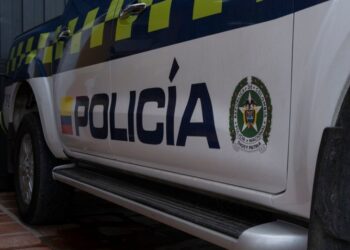 Ataque en Colombia: explosivos destruyen una caseta de cobro en la Vía Panamericana un día después de la investidura de Abelardo de la Espriella