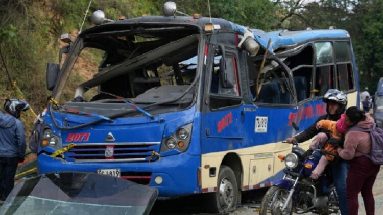 Se eleva a 19 el número de muertos por ataque con explosivos en Colombia