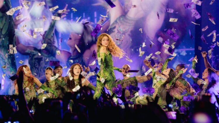 Sin costo al erario; concierto de Shakira en el Zócalo fue financiado por iniciativa privada