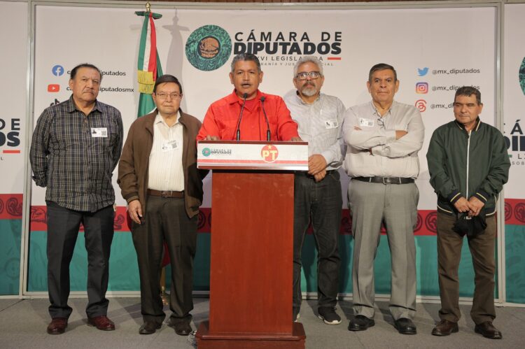 Respalda Jorge Ortiz a habitantes de Punta Mita, Nayarit, que se oponen a privatización de la playa Las Cocinas