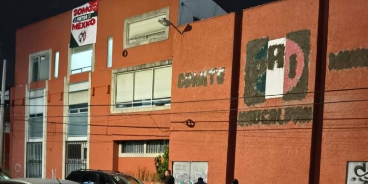 Grupúsculo caciquil del PRI en Naucalpan, en rebelión contra su propio partido