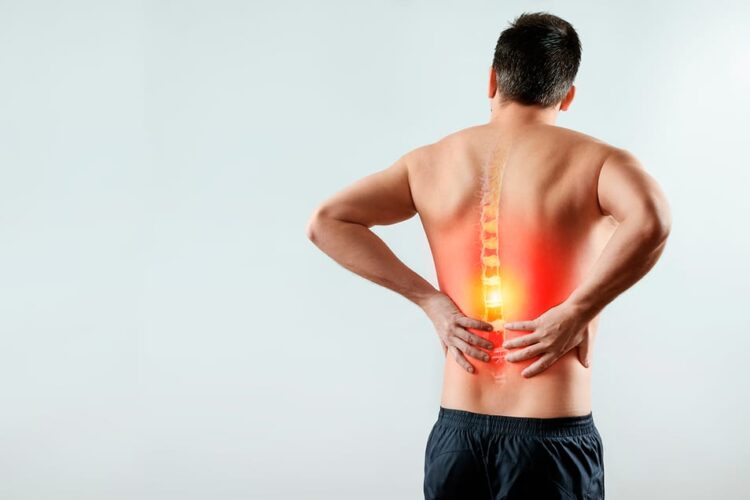 ¿Dolor de espalda que no desaparece? Podría ser Espondilitis Anquilosante