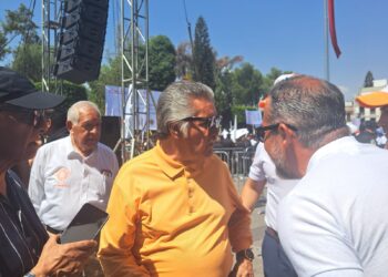 Miles de trabajadores alzan la voz y cierran filas por sus derechos