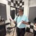 El senador morenista Saúl Monreal desata polémica por cantar con un músico pronazi