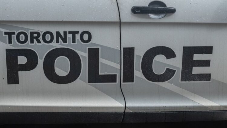 Detienen en España a tres policías canadienses por la agresión sexual de una mujer