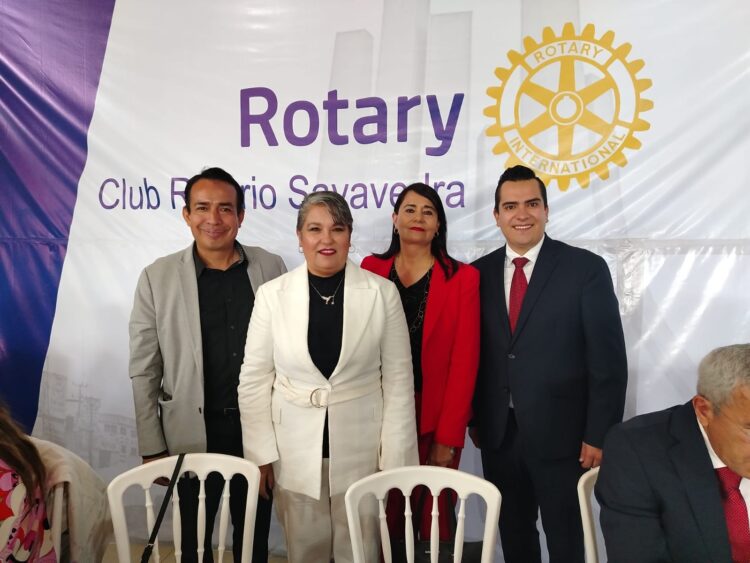 Reconocen acercamiento de Enrique Contreras con atizapenses