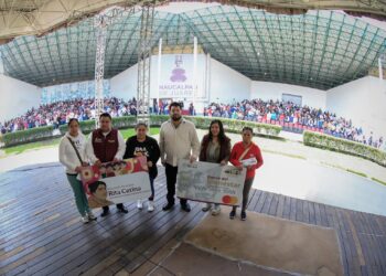 Naucalpan consolida apoyo a la educación, entregan Beca Rita Cetina