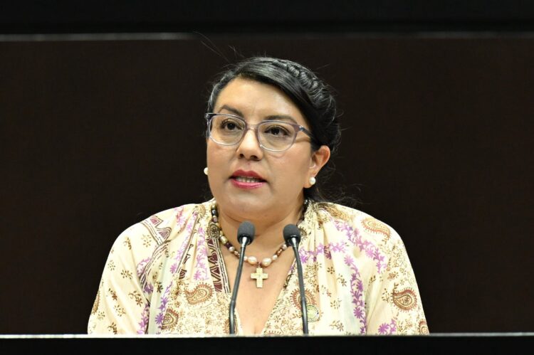 Impulsan iniciativa para establecer en la Constitución Política que usos y costumbres no justifican el matrimonio infantil forzado