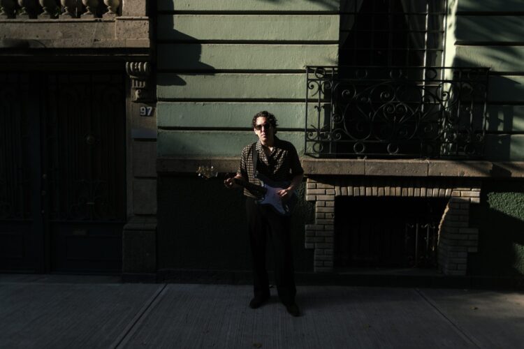 Borbolla presenta “tu silencio”
