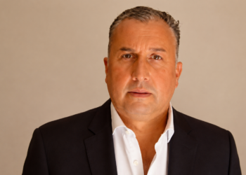 Denuncian presuntas presiones de comunicador José Pagés Reygadas a gobiernos y alcaldías