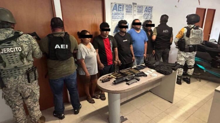 Rescatan a dos personas privadas de la libertad y desarticulan grupo dedicado al cobro de piso en Oaxaca