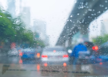 Las lluvias reabren el debate sobre movilidad y trabajo en México