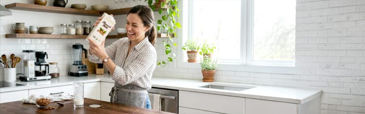 Leche vs. Bebida no láctea de almendra o avena ¿Cuál es la leche más saludable?