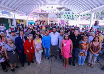 GOBIERNO DE NAUCALPAN CONSTRUIRÁ UN MURO QUE PROTEGERÁ PRIMARIA Y KINDER EN RIESGO EN LA COLONIA EMILIANO ZAPATA