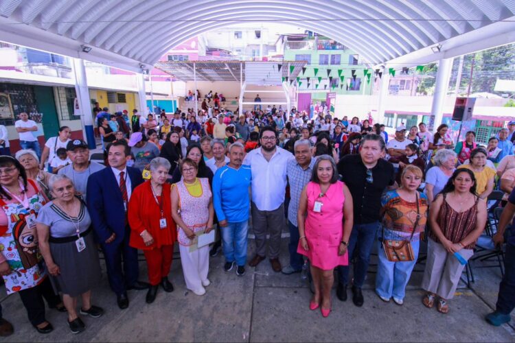 GOBIERNO DE NAUCALPAN CONSTRUIRÁ UN MURO QUE PROTEGERÁ PRIMARIA Y KINDER EN RIESGO EN LA COLONIA EMILIANO ZAPATA
