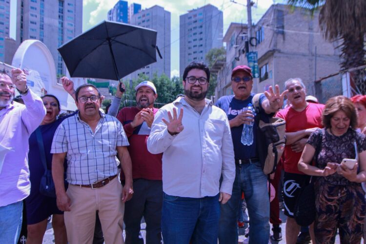 DEJA ISAAC MONTOYA LAS HUELLAS DE LA TRANSFORMACIÓN EN COLONIA LA MANCHA I Y II