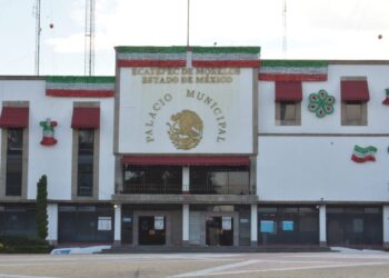 En Ecatepec Azucena Cisneros Coss encubre malos manejos
