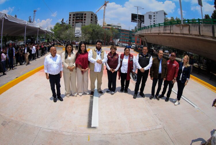 INAUGURA ISAAC MONTOYA Y LA GOBERNADORA DELFINA GÓMEZ LA REHABILITACIÓN DE LATERAL DE PERIFÉRICO NORTE