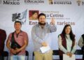 ENTREGAN EN NAUCALPAN MÁS DE MIL 400 TARJETAS DE LAS BECAS RITA CETINA