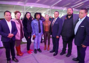 GOBIERNO DE NICOLÁS ROMERO RECONOCE A MAESTROS CON EMOTIVO FESTEJO