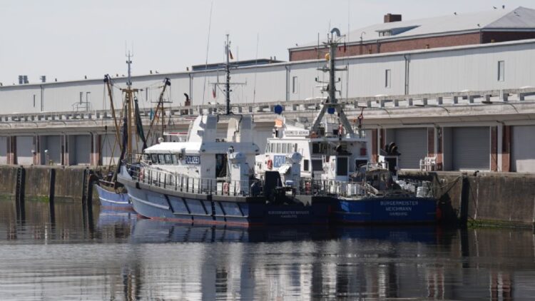 Ataque ruso con misiles contra barco mercante deja al menos 10 marinos muertos cerca de puerto ucraniano