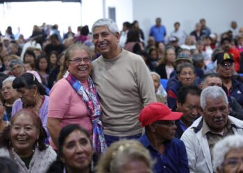 Huixquilucan con atención integral a más de 1,200 adultos mayores