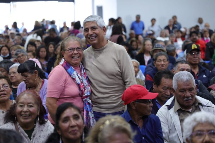 Huixquilucan con atención integral a más de 1,200 adultos mayores