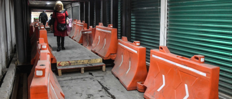 Comerciantes de pasos a desnivel de Tlalpan acceden a Seguro de Desempleo; este monto recibirán