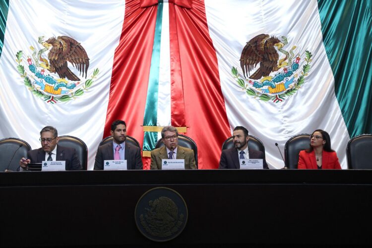 Comisión de Vigilancia recibe estados financieros auditados e informes académicos de 35 universidades públicas