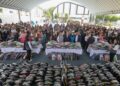 EN ATIZAPÁN DE ZARAGOZA ENTREGAN KITS ESCOLARES A ESTUDIANTES
