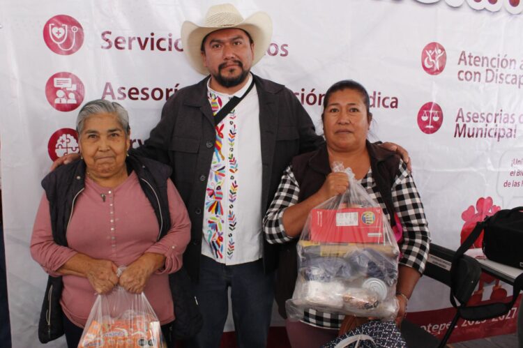 Reparten en Coyotepec apoyos alimentarios