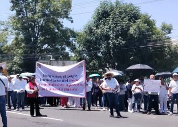 Por falta de pagos empleados del sector Salud colapsan al Edomex