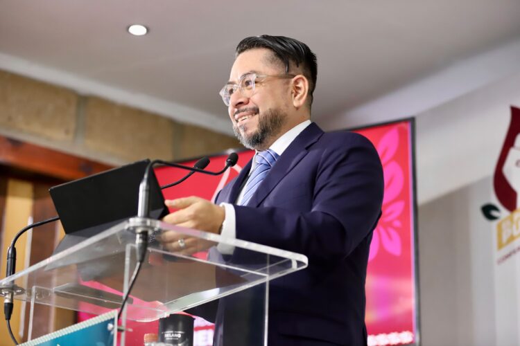 Dueños de estacionamientos y franeleros están fuera de la ley
