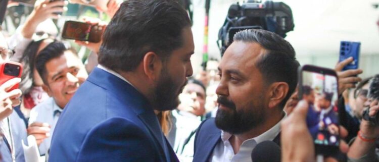 Protagonizan Arturo Ávila y Carlos Gutiérrez Mancilla un enfrentamiento en el Senado