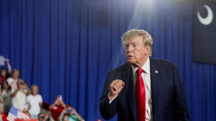 «¡Se acabó!»: Trump acusa a Canadá de imponer altos aranceles a los agricultores de EU